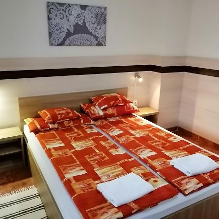 Csipkehaz Apartman Cserkeszőlő Extérieur photo