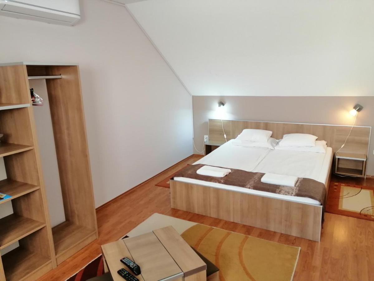 Csipkehaz Apartman Cserkeszőlő Extérieur photo