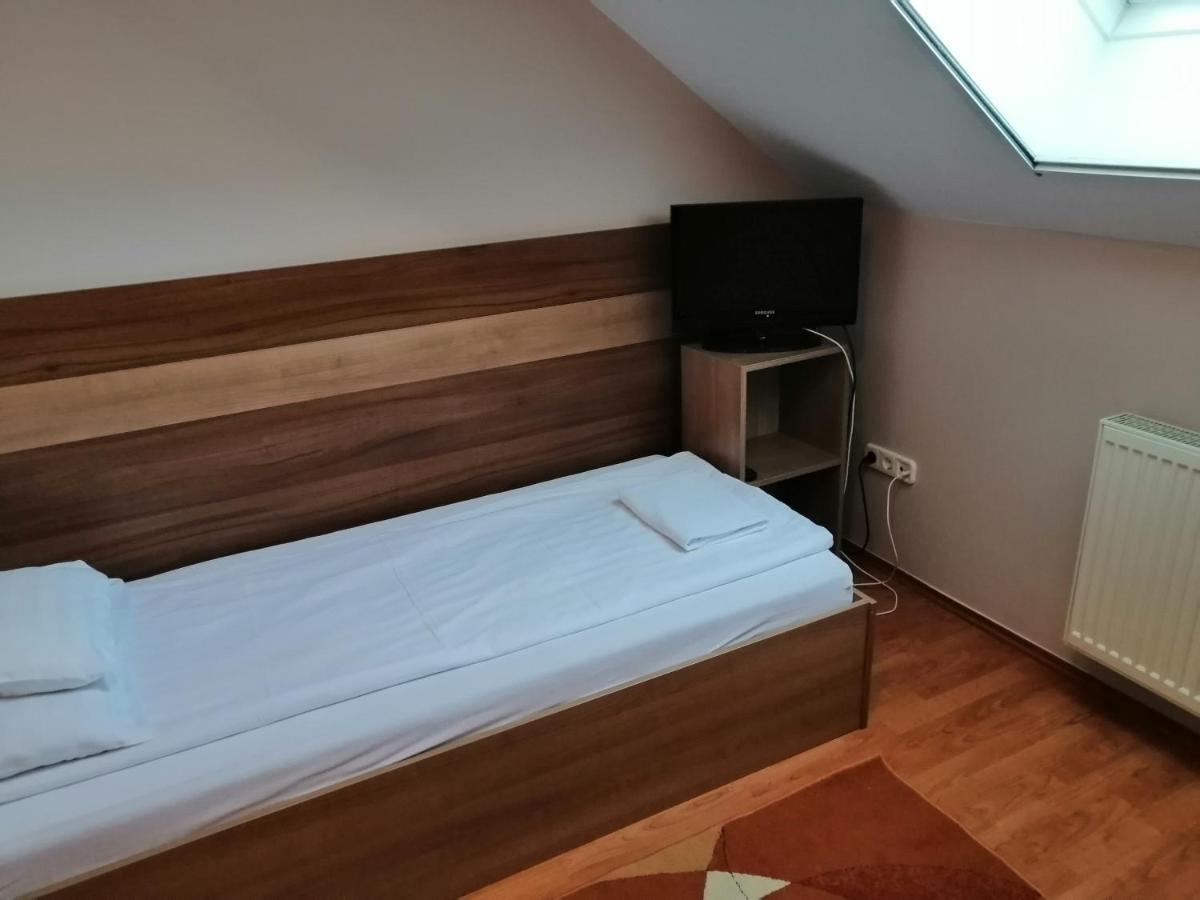 Csipkehaz Apartman Cserkeszőlő Extérieur photo