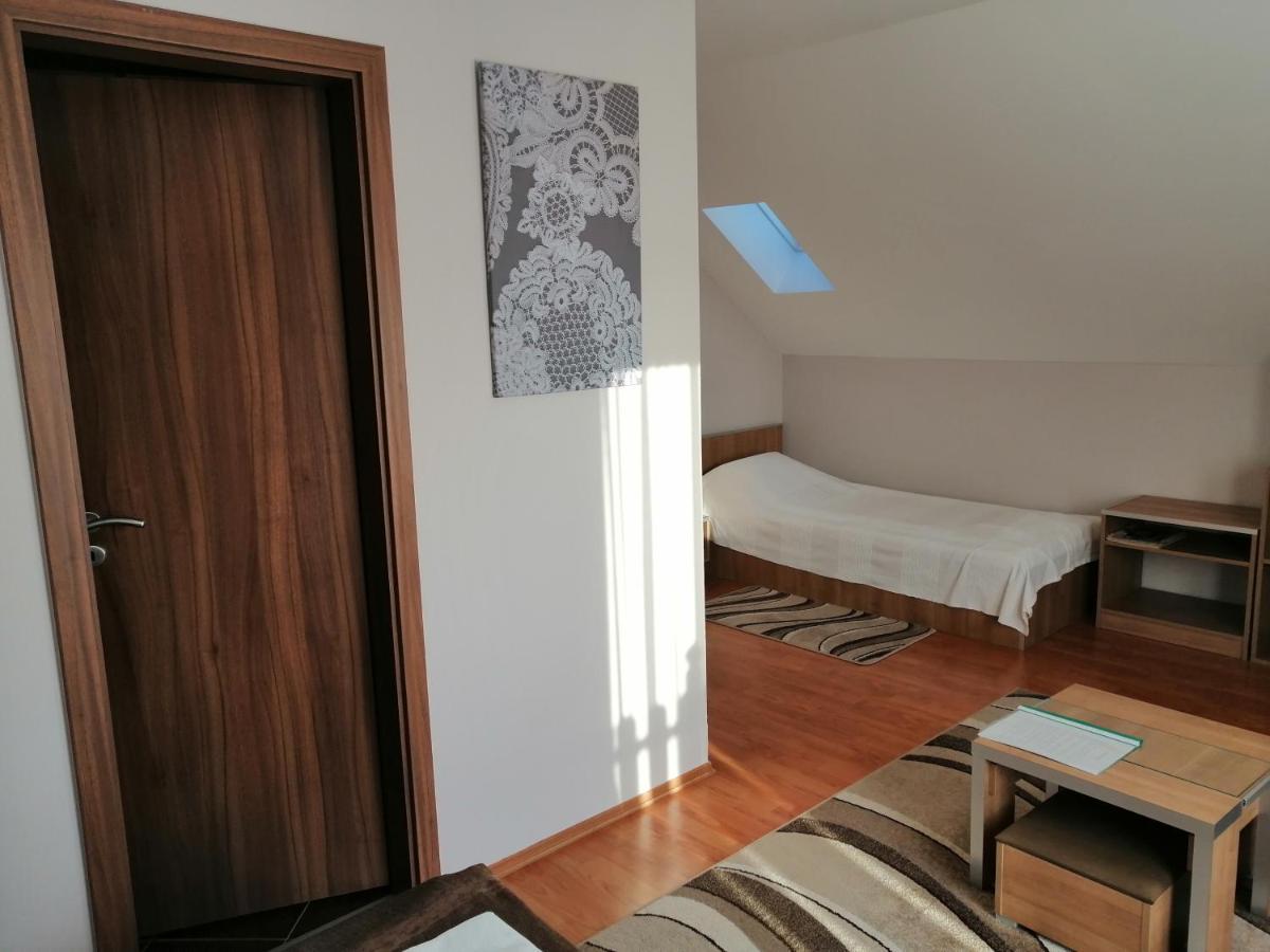 Csipkehaz Apartman Cserkeszőlő Extérieur photo